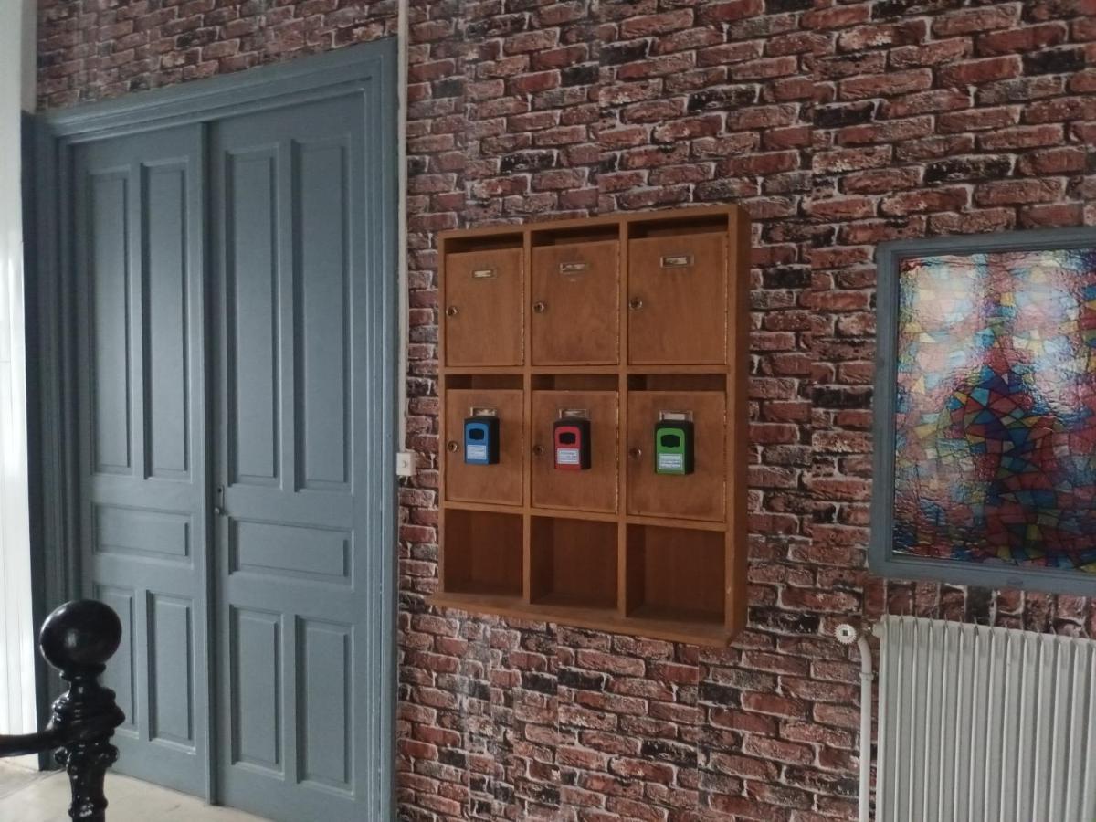 Appartement Chaleureux De 82M2 Proche De Vulcania Pontaumur エクステリア 写真